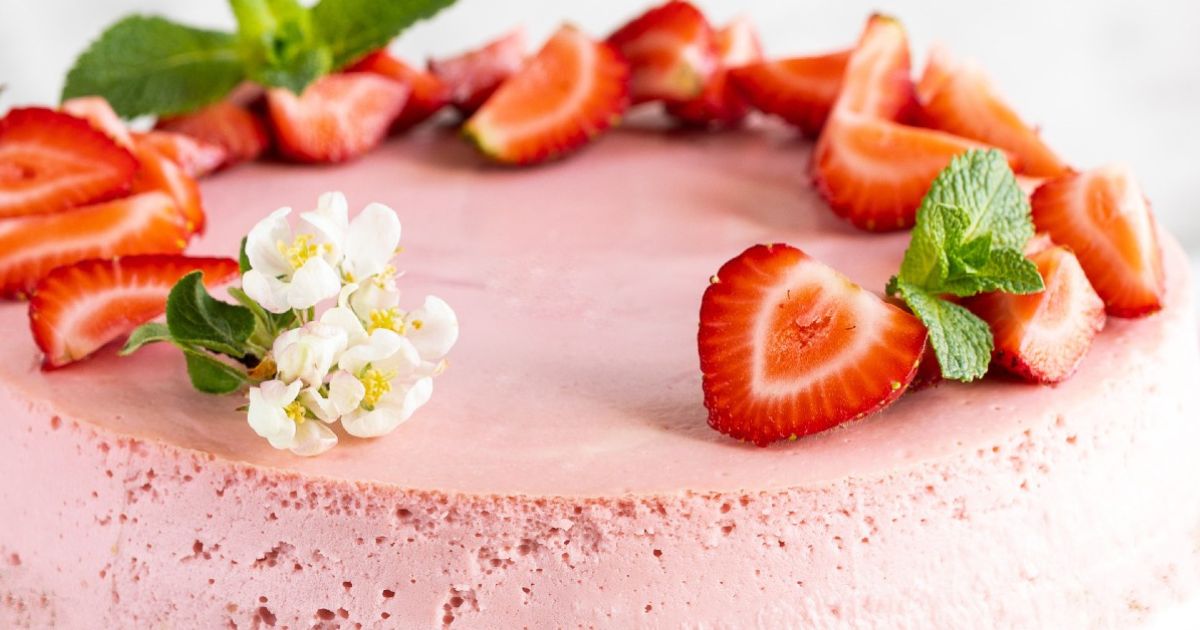 Erdbeermousse Torte