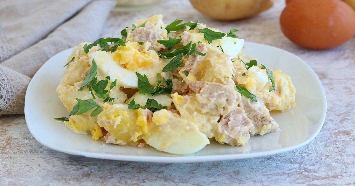 Kartoffelsalat mit Thunfisch und Ei